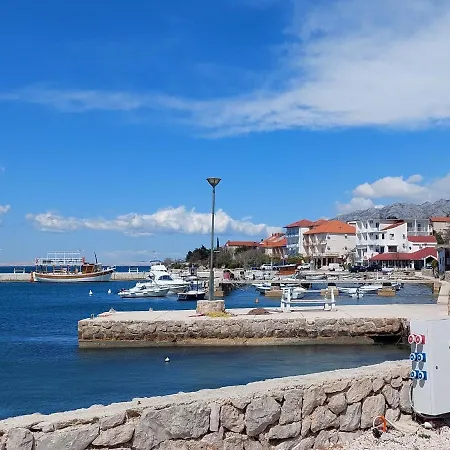 Smokvica 3* Starigrad Paklenica