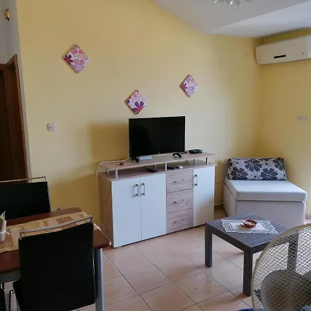 Smokvica 3*