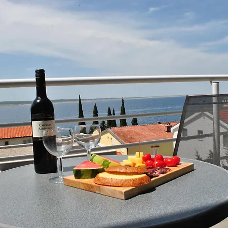 Smokvica 3* Starigrad Paklenica