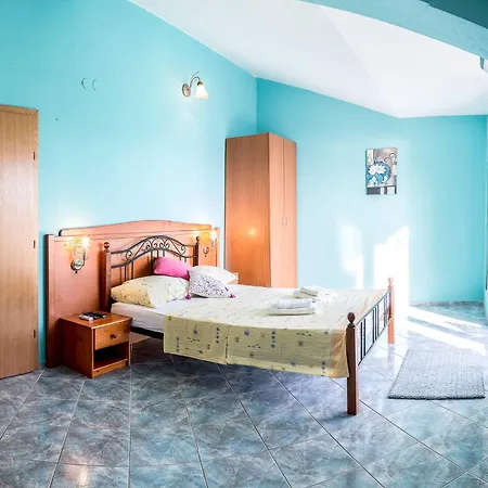 Smokvica 3* Starigrad-Paklenica