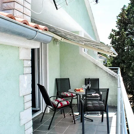 Smokvica 3*