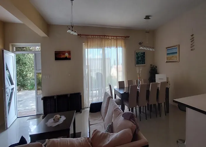 Smokvica Starigrad Paklenica