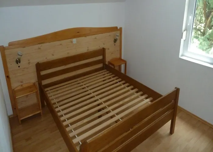 Gostinjska kuća Smokvica Starigrad Paklenica