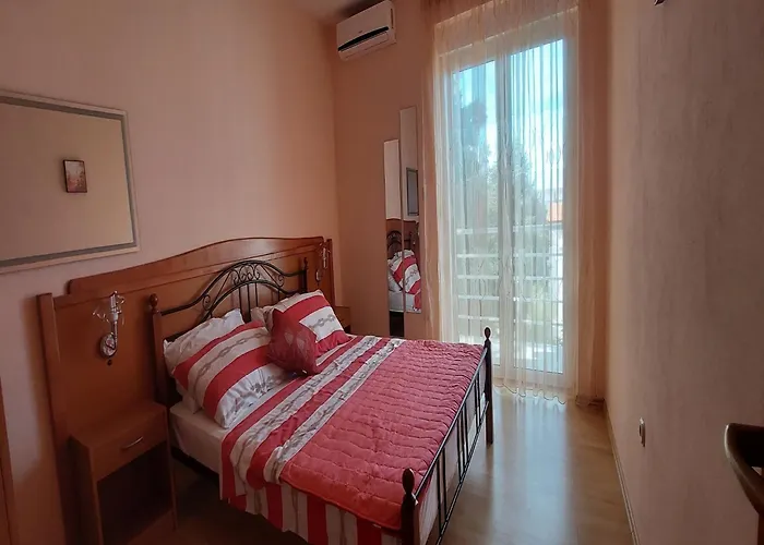 Gostinjska kuća Smokvica 3*